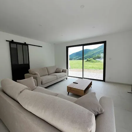 Maison La Ribieira בית נופש